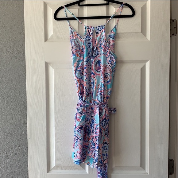 Lilly Pulitzer Deanna romper in Shell Me About It - Picture 2 of 8